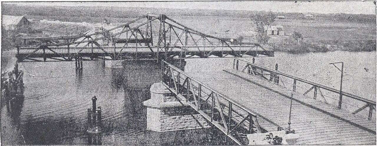 Puente Giratorio - Carmelo