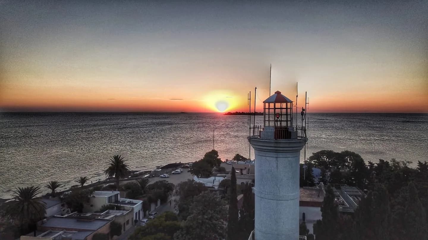 Faro de Colonia